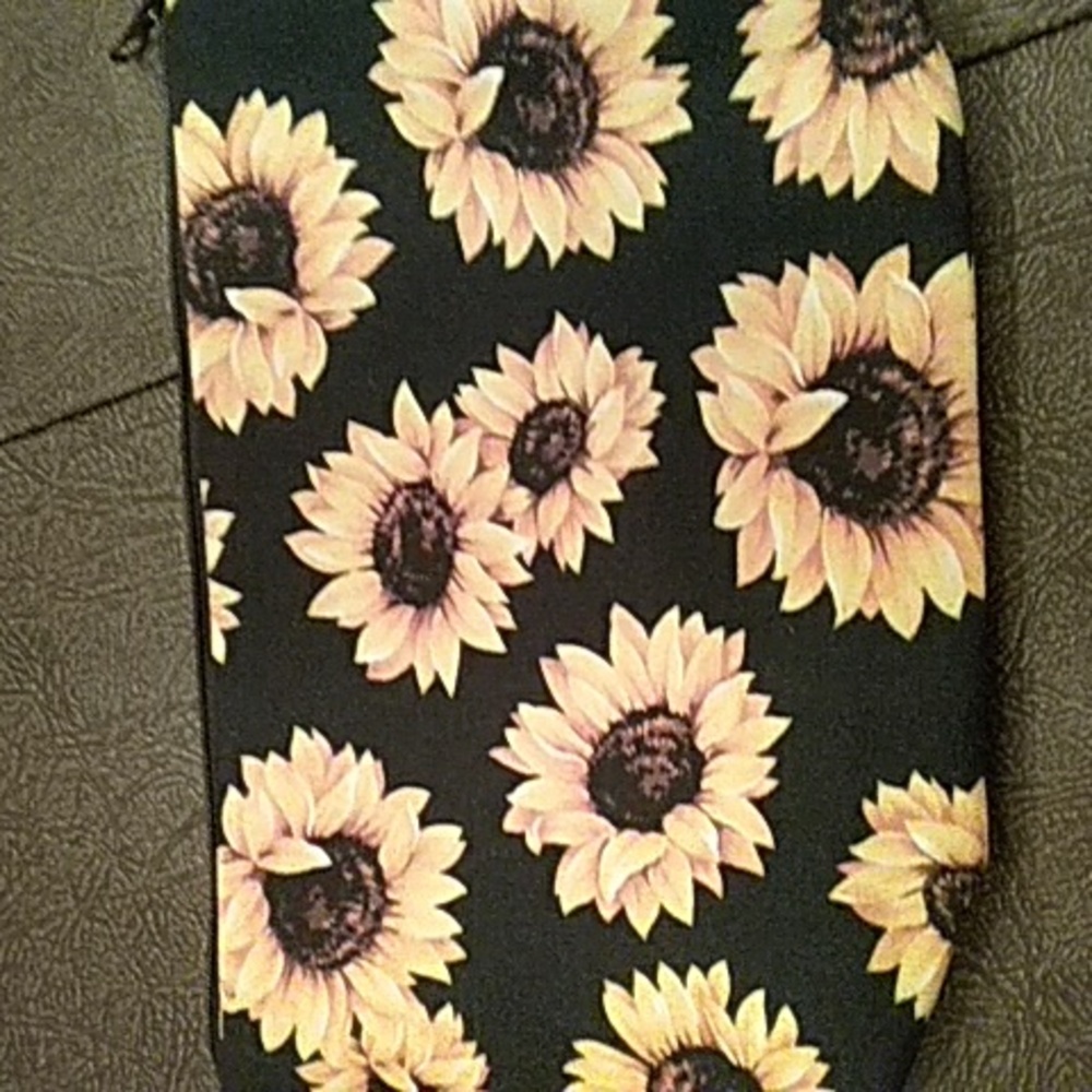 🌞☀️Flower Accessory Bundle🌞☀️ - Picture 2 of 6